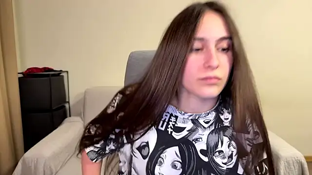 Snapshot of AliceKolltt chatting on 05/31/26, 08:21 AliceKolltt online show from 05/31/26, 08:21