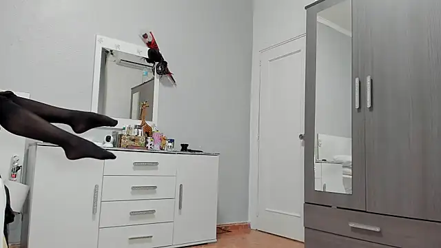 anisialuna  online show from 03/21/25, 10:06