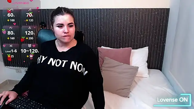 Aabby lee online show from 10/27/25, 06:34