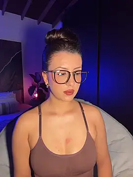 EmaSaenz online show from 10/22/25, 09:47