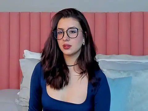 Snapshot of EmaSaenz chatting on 03/30/26, 09:49 EmaSaenz online show from 03/30/26, 09:49