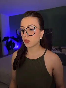 Snapshot of EmaSaenz chatting on 05/08/26, 12:05 EmaSaenz online show from 05/08/26, 12:05