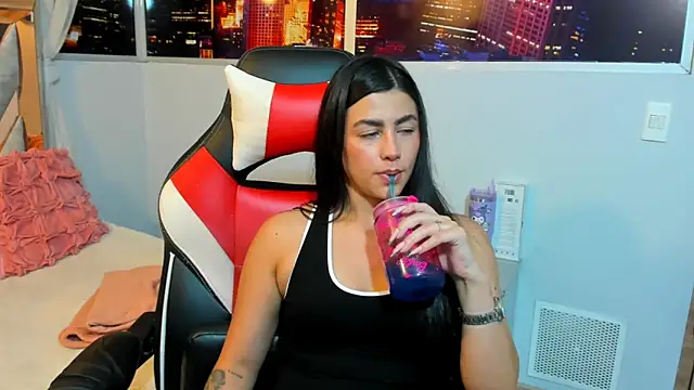 Snapshot of Kendall_Sophy chatting on 03/10/25, 07:50 Kendall Sophy online show from 03/10/25, 07:50