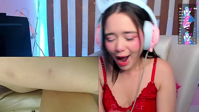 Snapshot of Ashley_sa chatting on 01/08/25, 10:48 Ashley sa online show from 01/08/25, 10:48