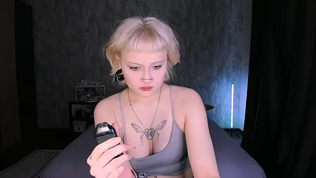 MariaMango online show from 10/30/25, 04:47