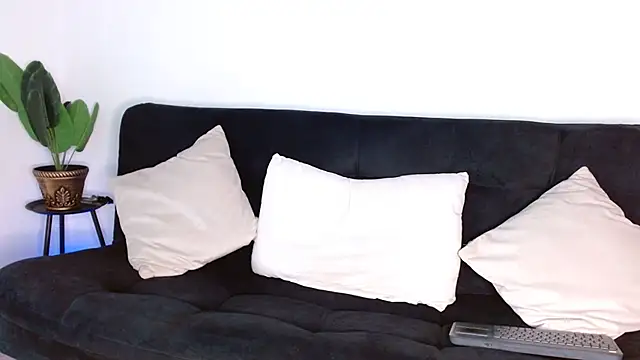 Snapshot of frank_myles chatting on 12/03/25, 09:02 frank myles online show from 12/03/25, 09:02