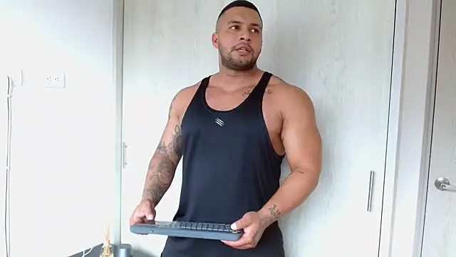 Snapshot of frank_myles chatting on 03/09/26, 09:30 frank myles online show from 03/09/26, 09:30