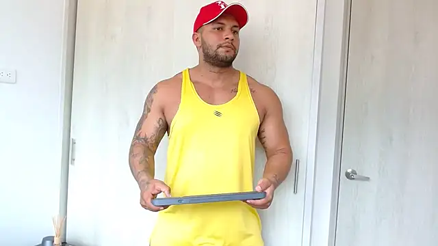 Snapshot of frank_myles chatting on 03/13/26, 06:03 frank myles online show from 03/13/26, 06:03