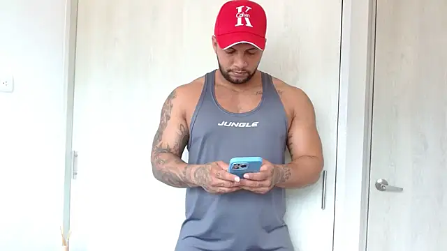 Snapshot of frank_myles chatting on 03/15/26, 07:09 frank myles online show from 03/15/26, 07:09