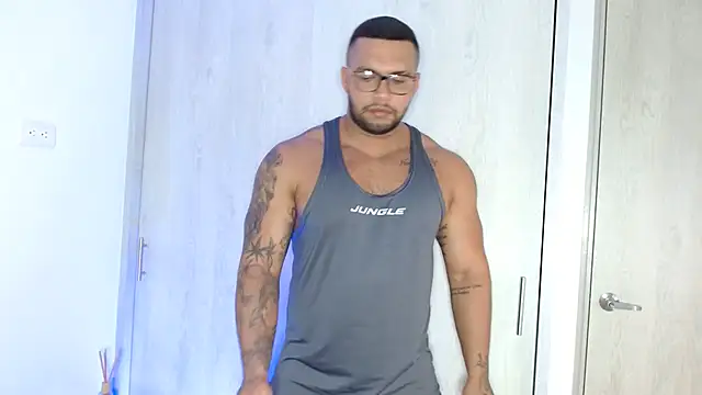 Snapshot of frank_myles chatting on 03/19/26, 11:20 frank myles online show from 03/19/26, 11:20