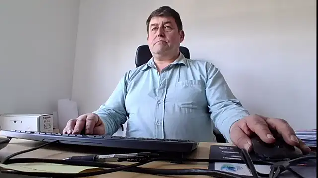 Snapshot of sympatrique chatting on 04/22/26, 03:13 sympatrique online show from 04/22/26, 03:13