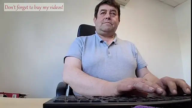 Snapshot of sympatrique chatting on 05/21/26, 02:46 sympatrique online show from 05/21/26, 02:46