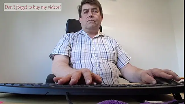 Snapshot of sympatrique chatting on 05/28/26, 02:58 sympatrique online show from 05/28/26, 02:58