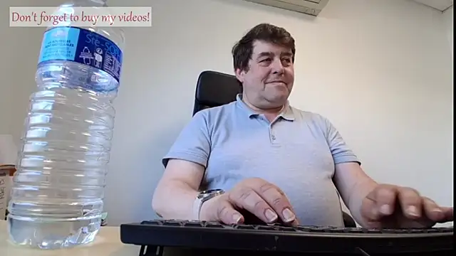 Snapshot of sympatrique chatting on 06/22/26, 01:19 sympatrique online show from 06/22/26, 01:19