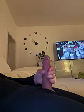 Snapshot of Frank22xx chatting on 04/02/26, 07:55 Frank22xx online show from 04/02/26, 07:55