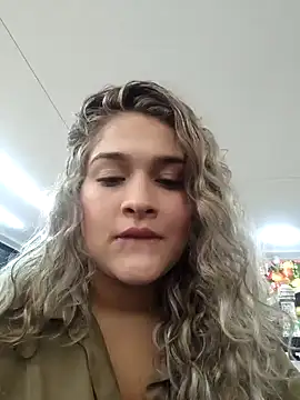 Snapshot of Sara_smiiith211 chatting on 12/11/24, 01:26 Sara smiiith211 online show from 12/11/24, 01:26