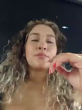 Snapshot of Sara_smiiith211 chatting on 12/17/24, 02:44 Sara smiiith211 online show from 12/17/24, 02:44