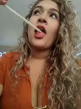 Snapshot of Sara_smiiith211 chatting on 12/19/24, 07:07 Sara smiiith211 online show from 12/19/24, 07:07