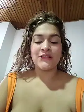 Snapshot of Sara_smiiith211 chatting on 12/22/24, 02:06 Sara smiiith211 online show from 12/22/24, 02:06