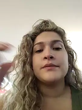 Snapshot of Sara_smiiith211 chatting on 12/27/24, 12:07 Sara smiiith211 online show from 12/27/24, 12:07