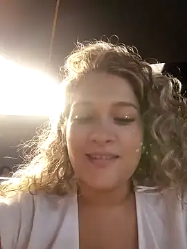 Snapshot of Sara_smiiith211 chatting on 01/09/25, 01:50 Sara smiiith211 online show from 01/09/25, 01:50