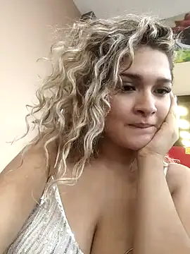 Snapshot of Sara_smiiith211 chatting on 01/19/25, 07:15 Sara smiiith211 online show from 01/19/25, 07:15