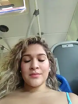 Snapshot of Sara_smiiith211 chatting on 01/20/25, 09:01 Sara smiiith211 online show from 01/20/25, 09:01