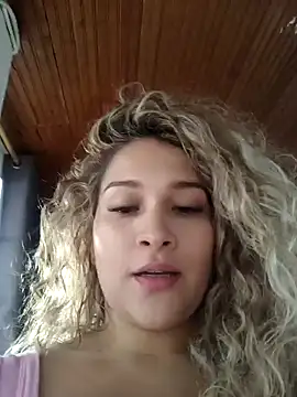 Snapshot of Sara_smiiith211 chatting on 01/24/25, 10:51 Sara smiiith211 online show from 01/24/25, 10:51