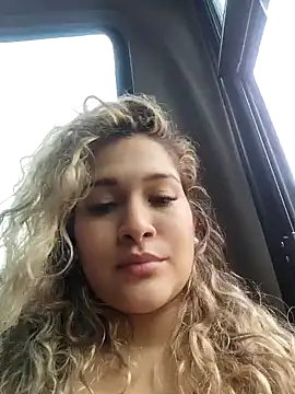 Snapshot of Sara_smiiith211 chatting on 01/25/25, 09:25 Sara smiiith211 online show from 01/25/25, 09:25