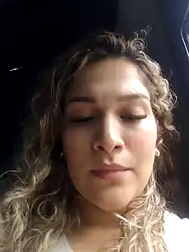 Snapshot of Sara_smiiith211 chatting on 02/05/25, 06:48 Sara smiiith211 online show from 02/05/25, 06:48