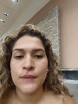 Snapshot of Sara_smiiith211 chatting on 02/16/25, 06:54 Sara smiiith211 online show from 02/16/25, 06:54