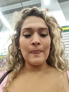 Snapshot of Sara_smiiith211 chatting on 03/02/25, 12:53 Sara smiiith211 online show from 03/02/25, 12:53