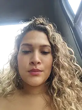 Snapshot of Sara_smiiith211 chatting on 03/04/25, 07:11 Sara smiiith211 online show from 03/04/25, 07:11