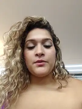 Snapshot of Sara_smiiith211 chatting on 03/08/25, 01:50 Sara smiiith211 online show from 03/08/25, 01:50