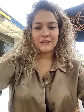 Snapshot of Sara_smiiith211 chatting on 03/13/25, 07:39 Sara smiiith211 online show from 03/13/25, 07:39