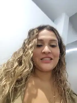 Snapshot of Sara_smiiith211 chatting on 03/14/25, 01:48 Sara smiiith211 online show from 03/14/25, 01:48