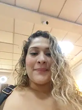 Snapshot of Sara_smiiith211 chatting on 03/16/25, 12:45 Sara smiiith211 online show from 03/16/25, 12:45