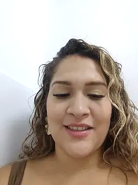 Snapshot of Sara_smiiith211 chatting on 03/16/25, 03:47 Sara smiiith211 online show from 03/16/25, 03:47