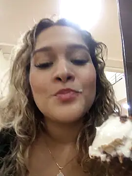 Snapshot of Sara_smiiith211 chatting on 03/22/25, 12:17 Sara smiiith211 online show from 03/22/25, 12:17