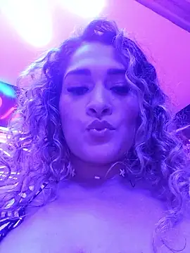 Snapshot of Sara_smiiith211 chatting on 09/21/25, 02:35 Sara smiiith211 online show from 09/21/25, 02:35