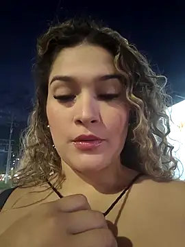 Snapshot of Sara_smiiith211 chatting on 10/15/25, 11:16 Sara smiiith211 online show from 10/15/25, 11:16