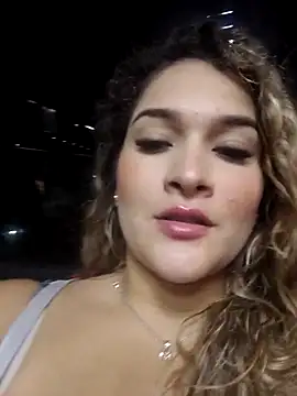 Snapshot of Sara_smiiith211 chatting on 10/27/25, 11:31 Sara smiiith211 online show from 10/27/25, 11:31