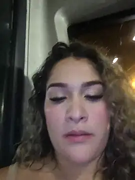 Sara smiiith211 online show from 05/13/26, 12:41