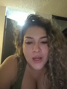 Sara smiiith211 online show from 05/20/26, 02:07