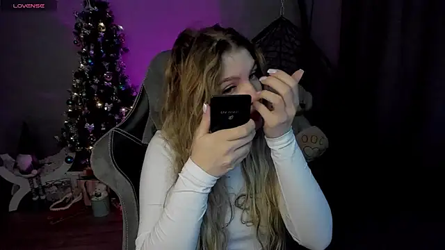 lily williamss online show from 12/20/24, 12:08