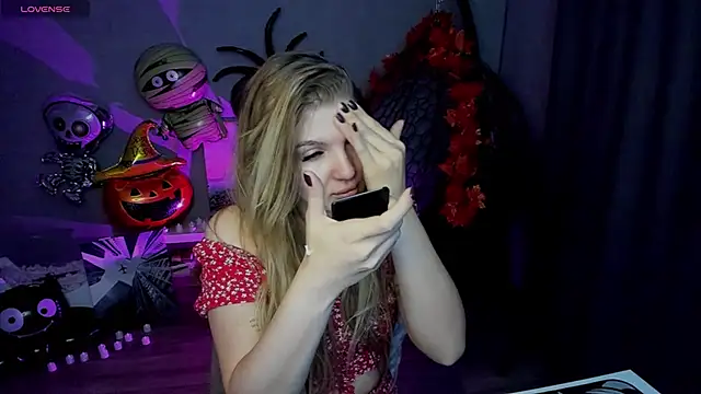 lily williamss online show from 10/18/25, 12:24