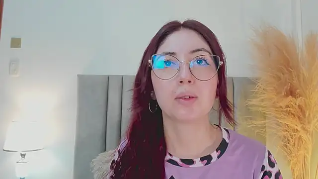 Snapshot of Emilywatsonn chatting on 01/17/25, 11:38 Emilywatsonn online show from 01/17/25, 11:38