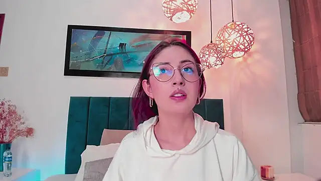 Snapshot of Emilywatsonn chatting on 09/11/25, 12:22 Emilywatsonn online show from 09/11/25, 12:22