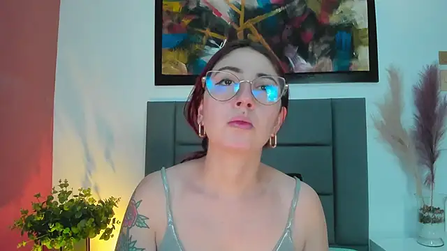 Snapshot of Emilywatsonn chatting on 09/14/25, 02:16 Emilywatsonn online show from 09/14/25, 02:16