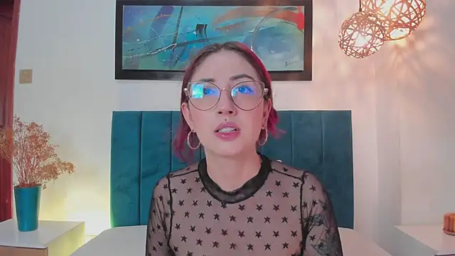 Snapshot of Emilywatsonn chatting on 09/26/25, 12:25 Emilywatsonn online show from 09/26/25, 12:25